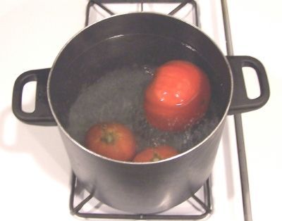 boiling_tomatoes.jpg