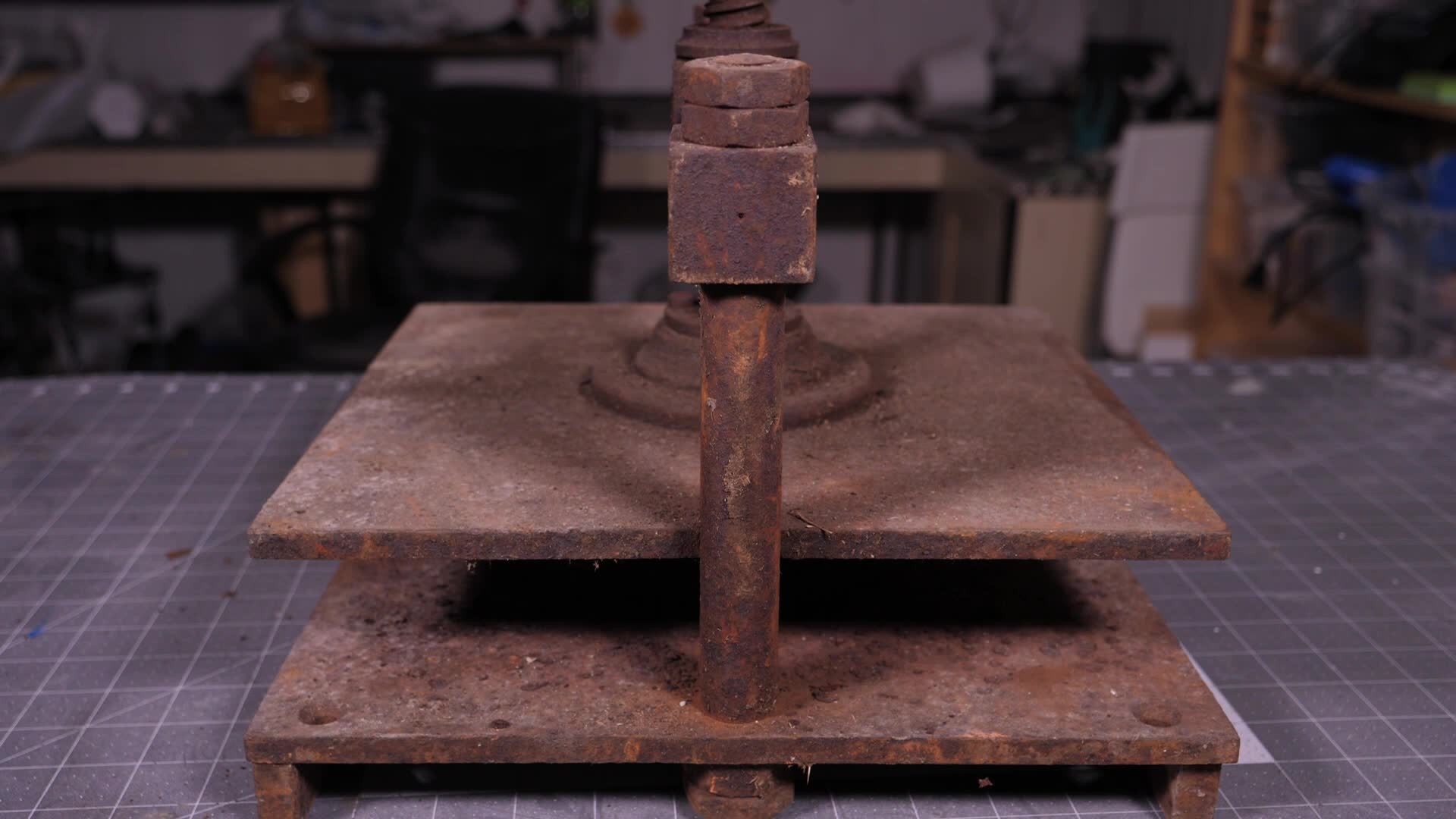 book_press_bookpress_restoration_diy_restore_tool_metal_electrolysis_00006.jpg