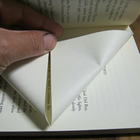 booklamp-foldstep-triangle.jpg