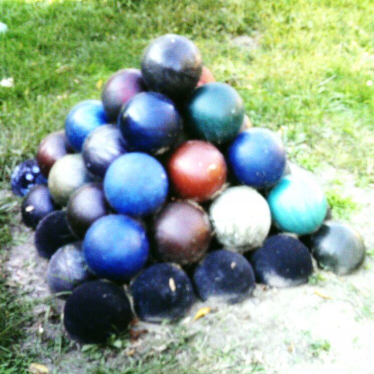 bowling ball pyramid.JPG