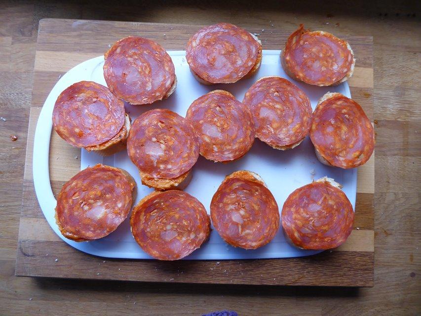 bread with chorizo slices.JPG