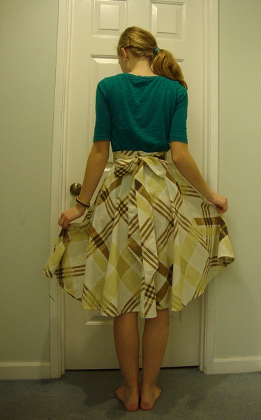 brown circle skirt bow.JPG