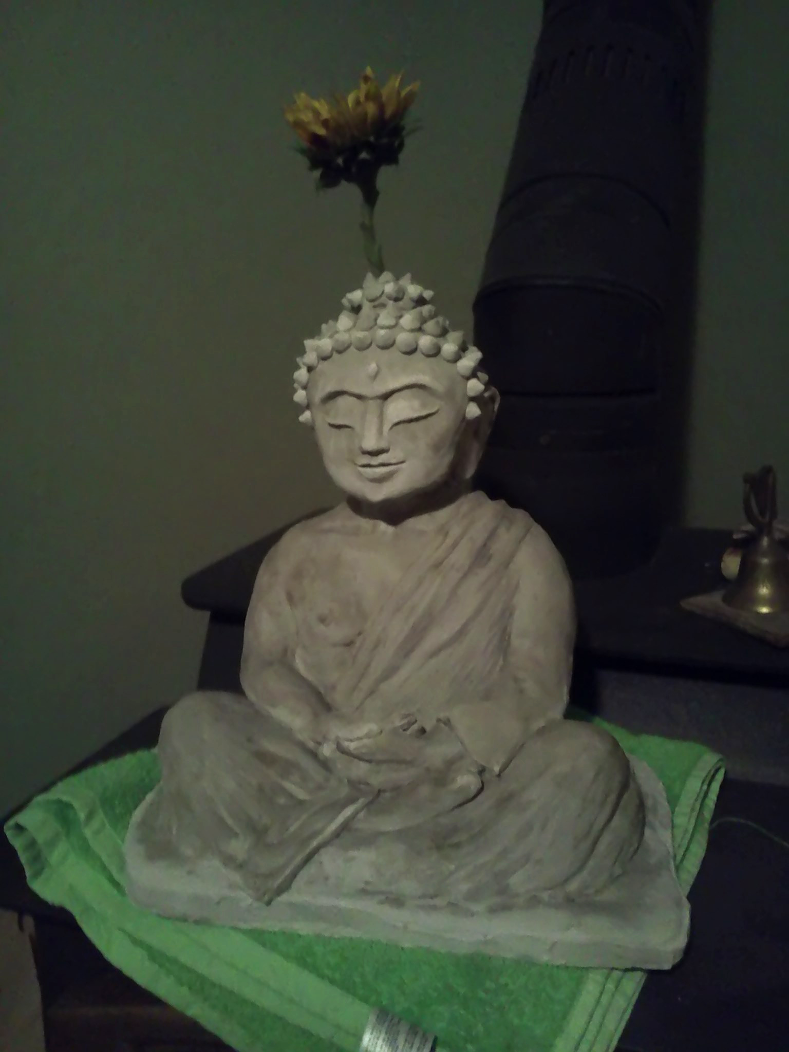 buddha garden statue.png