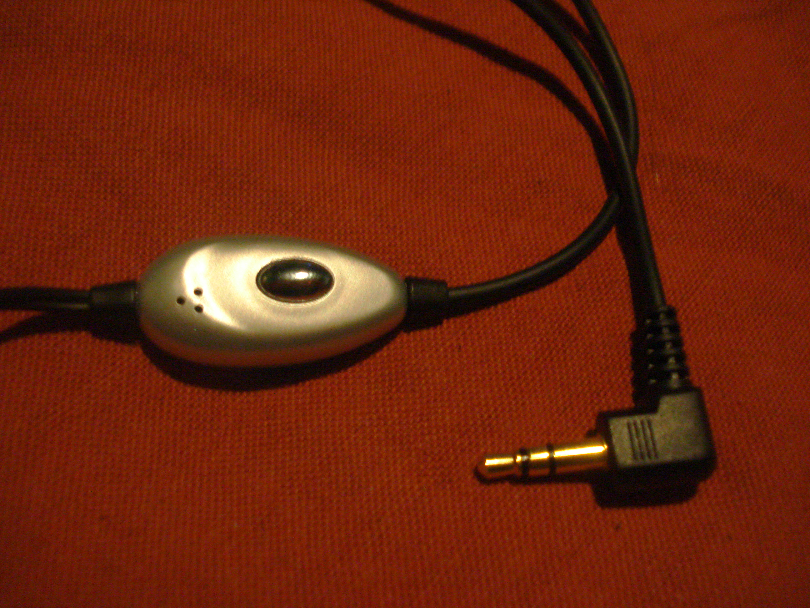 bullet earbuds 007.jpg