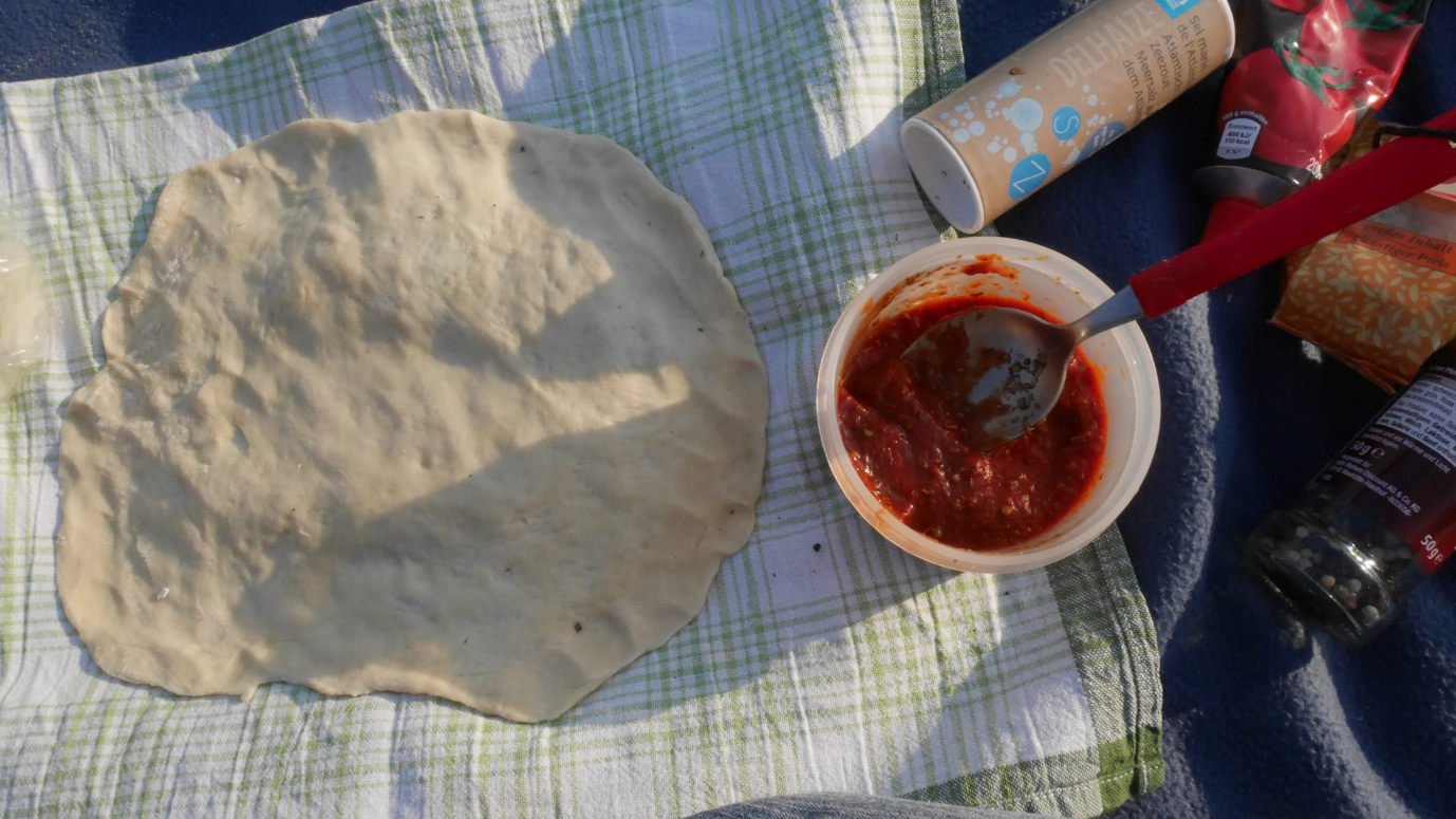 calzone tomato puree 2 sun.JPG