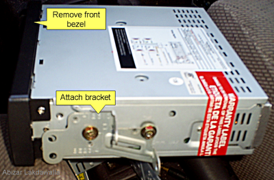 car radio_side_bracket_on_radio_937.PNG