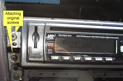 car radio_side_screws_on_left_116.PNG