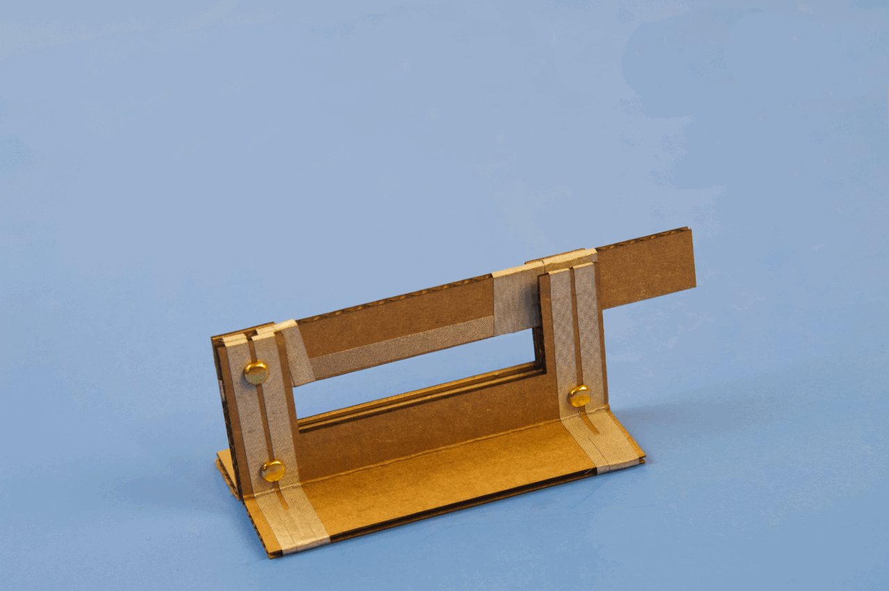 cardboard-knife-switch-animate.gif
