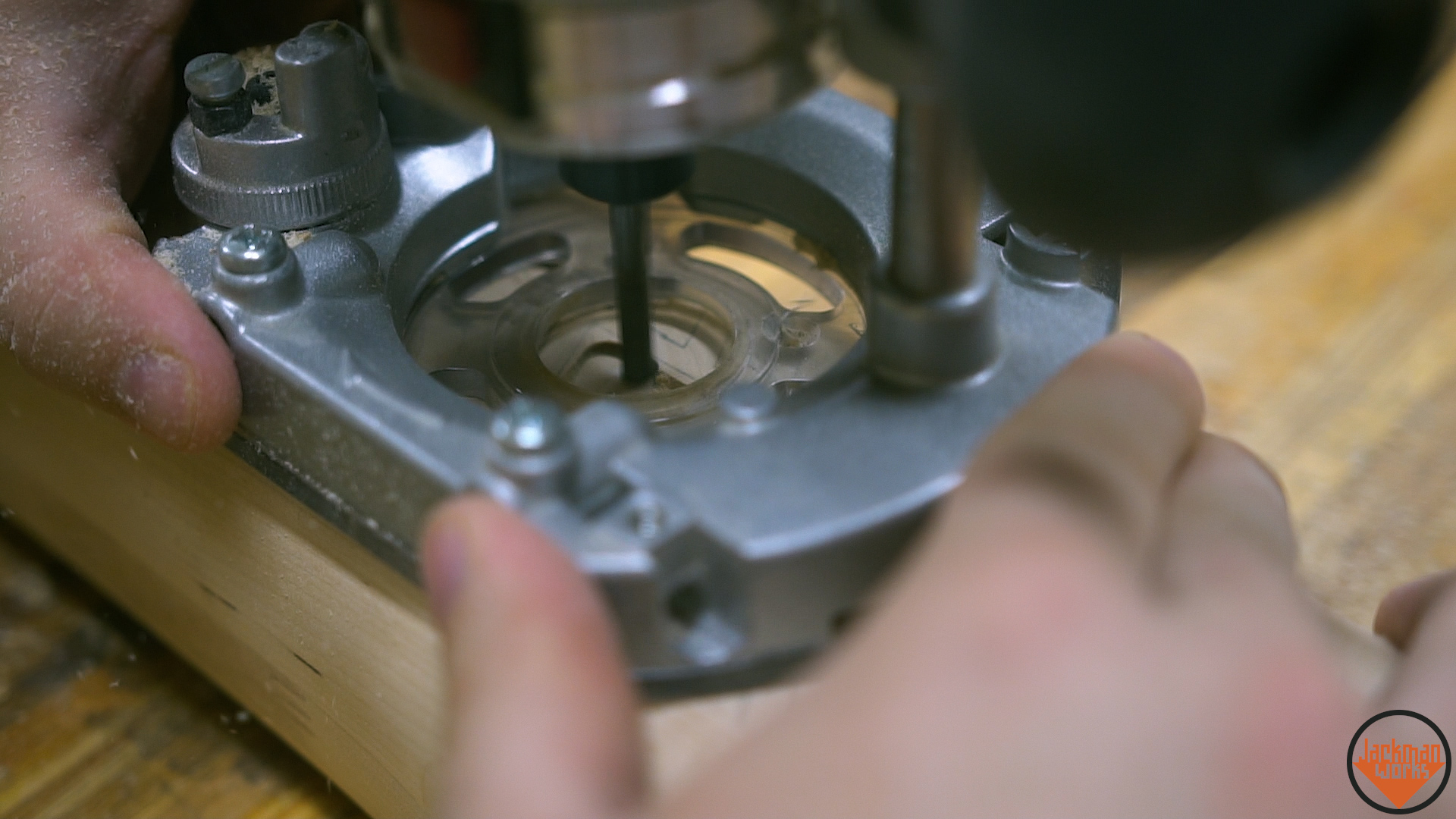 carving a giant diresta utility knife from wood 11.jpg