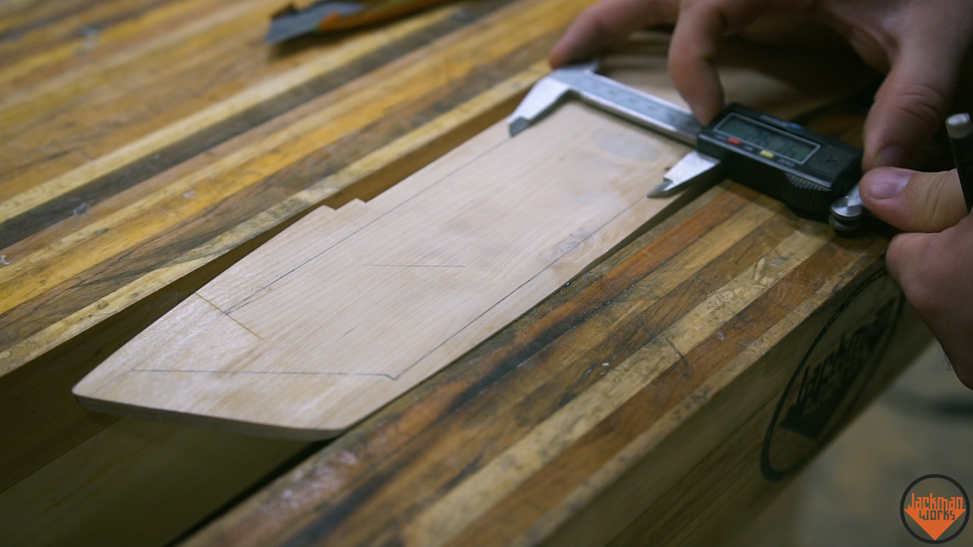 carving a giant diresta utility knife from wood 19.jpg