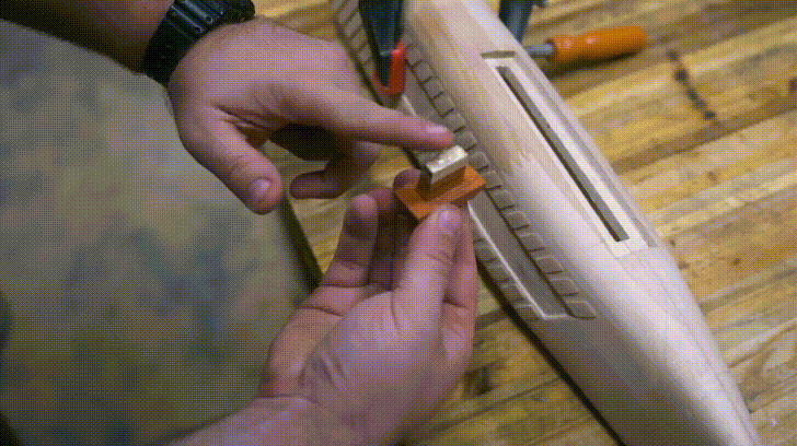 carving a giant diresta utility knife from wood 24 GIF.gif