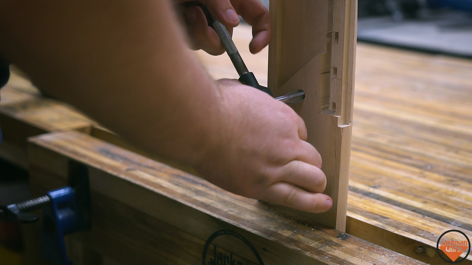 carving a giant diresta utility knife from wood 32.jpg