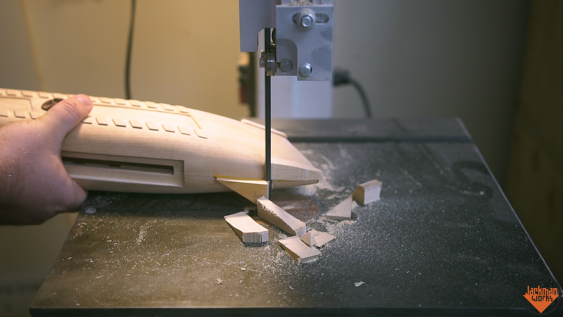 carving a giant diresta utility knife from wood 37.jpg