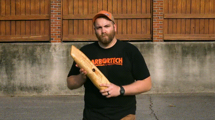 carving a giant diresta utility knife from wood 45 GIF.gif