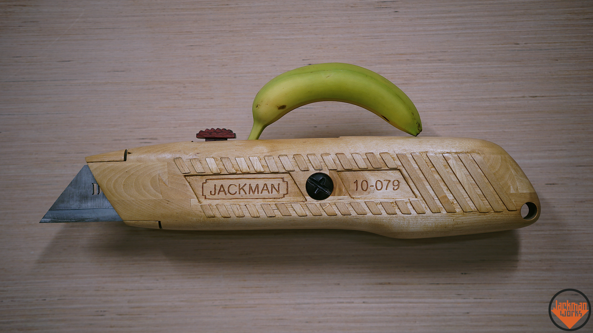 carving a giant diresta utility knife from wood 49.jpg
