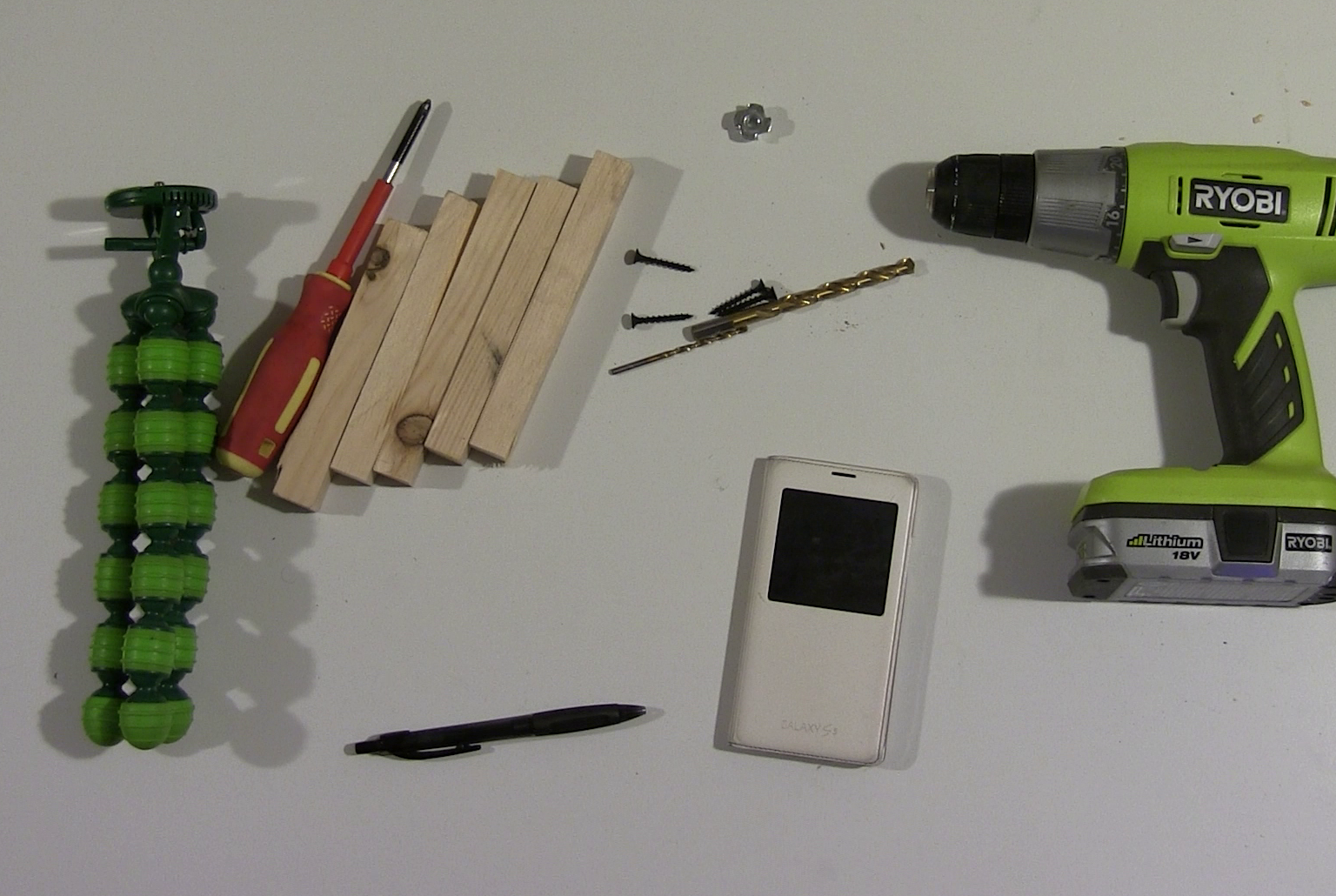 cellphone tripod mount- material.png