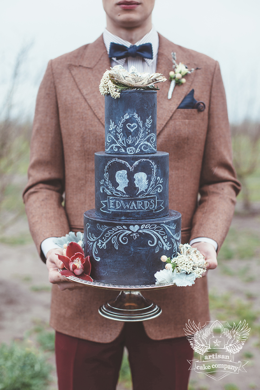 chalkboard_wedding_cake.jpg