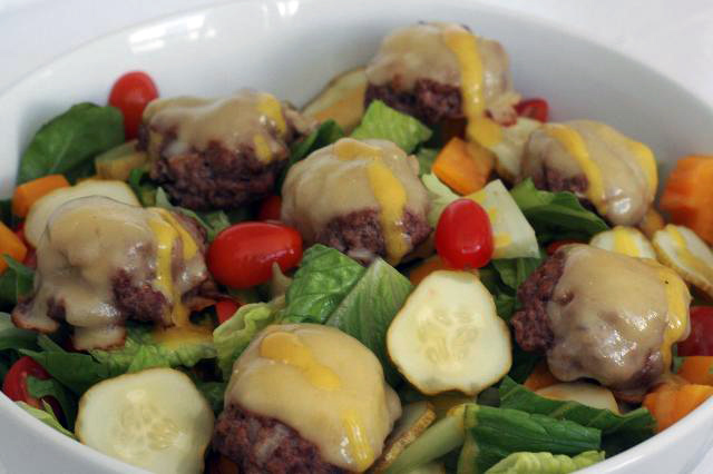 cheeseburgersalad1.jpg