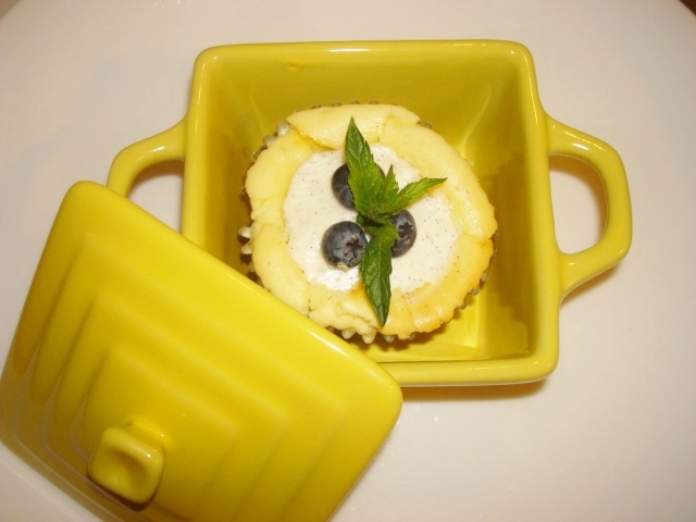 cheesecake cupcakes 001.JPG