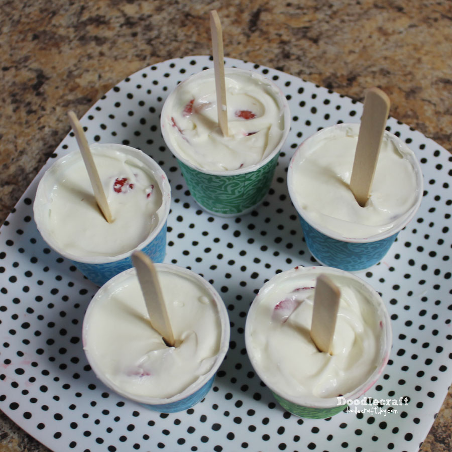 cheesecake pops popsicles frozen treats yummy ice cream strawberry (4).JPG