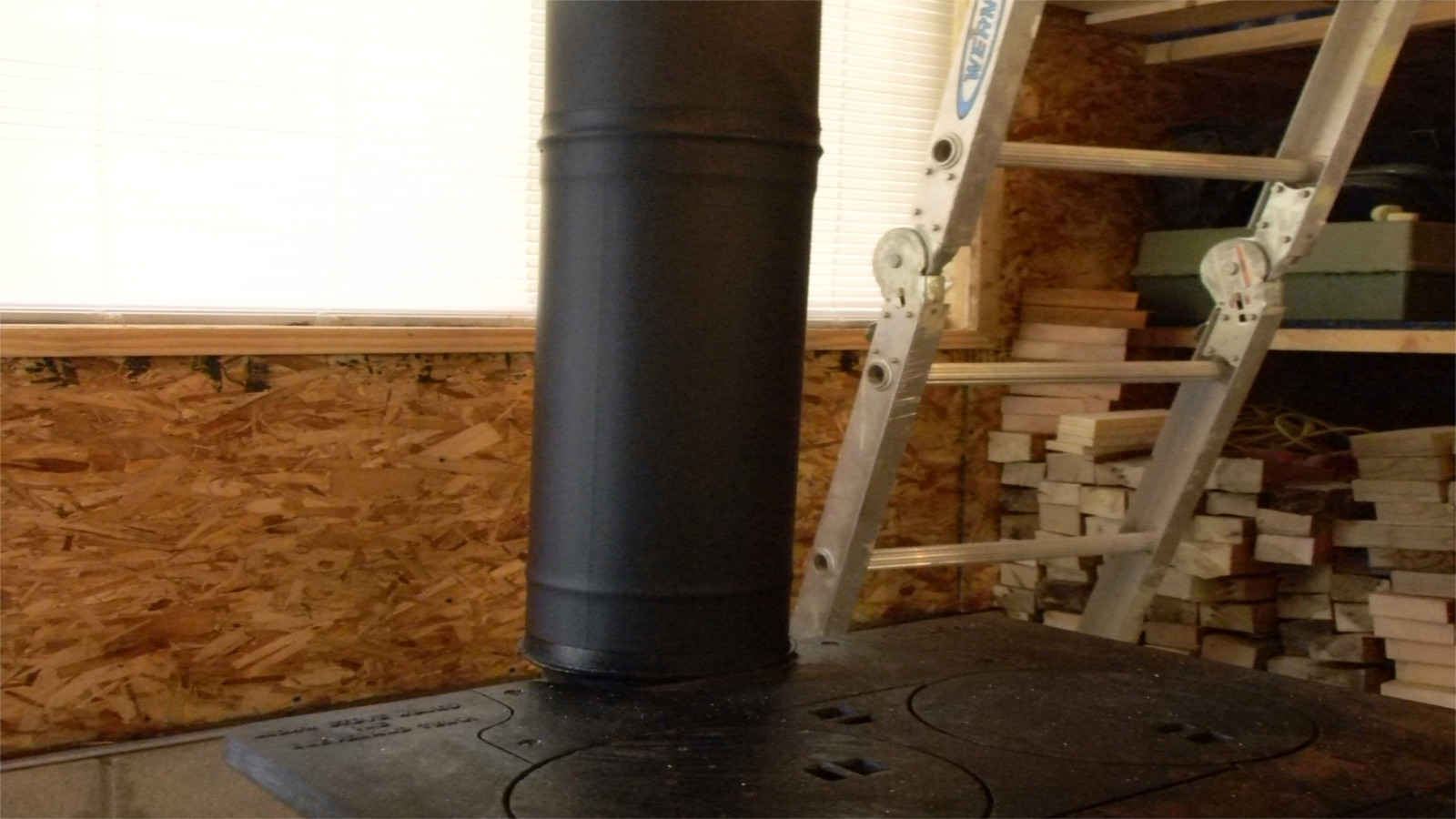 chimney-pipe-to-wood-stove.jpg