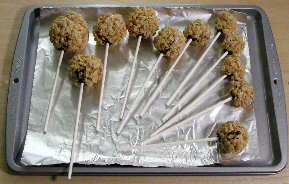 chocolate covered rice crispy pops 050s.jpg