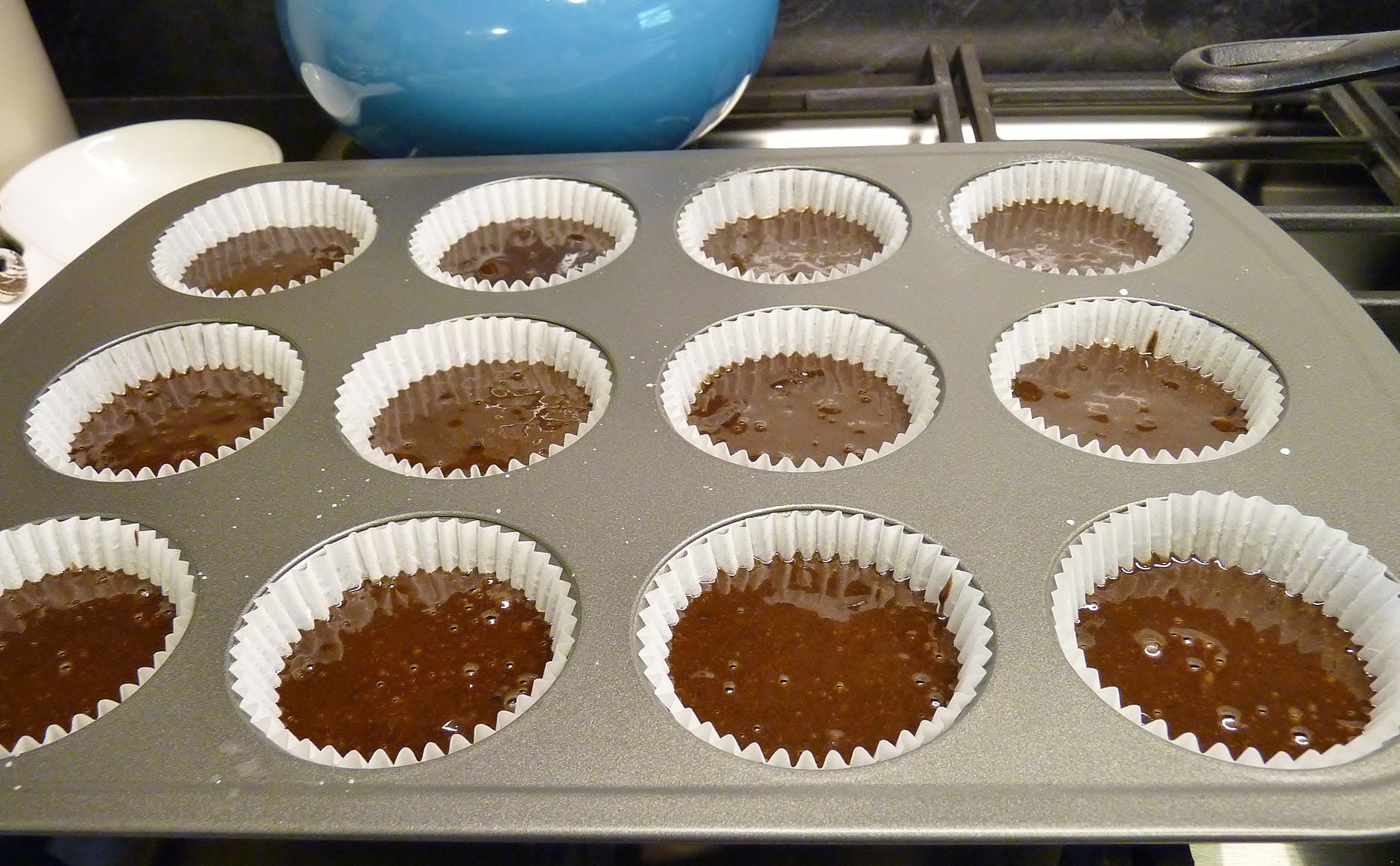 chocolate-cupcakes-ready-to-bake.jpg