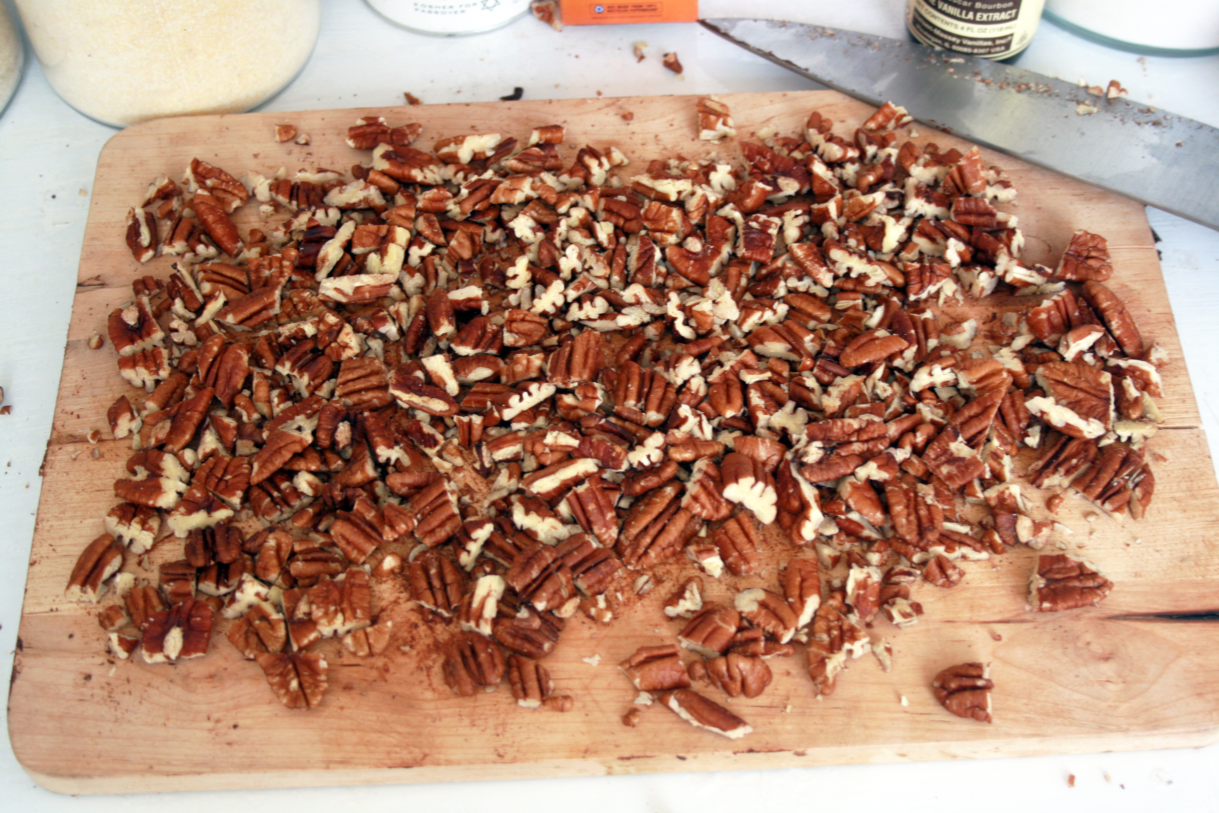 chop pecans.jpg