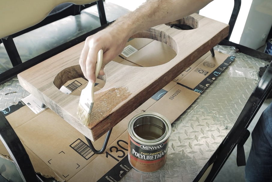 clear coat dog food bowl stand.PNG