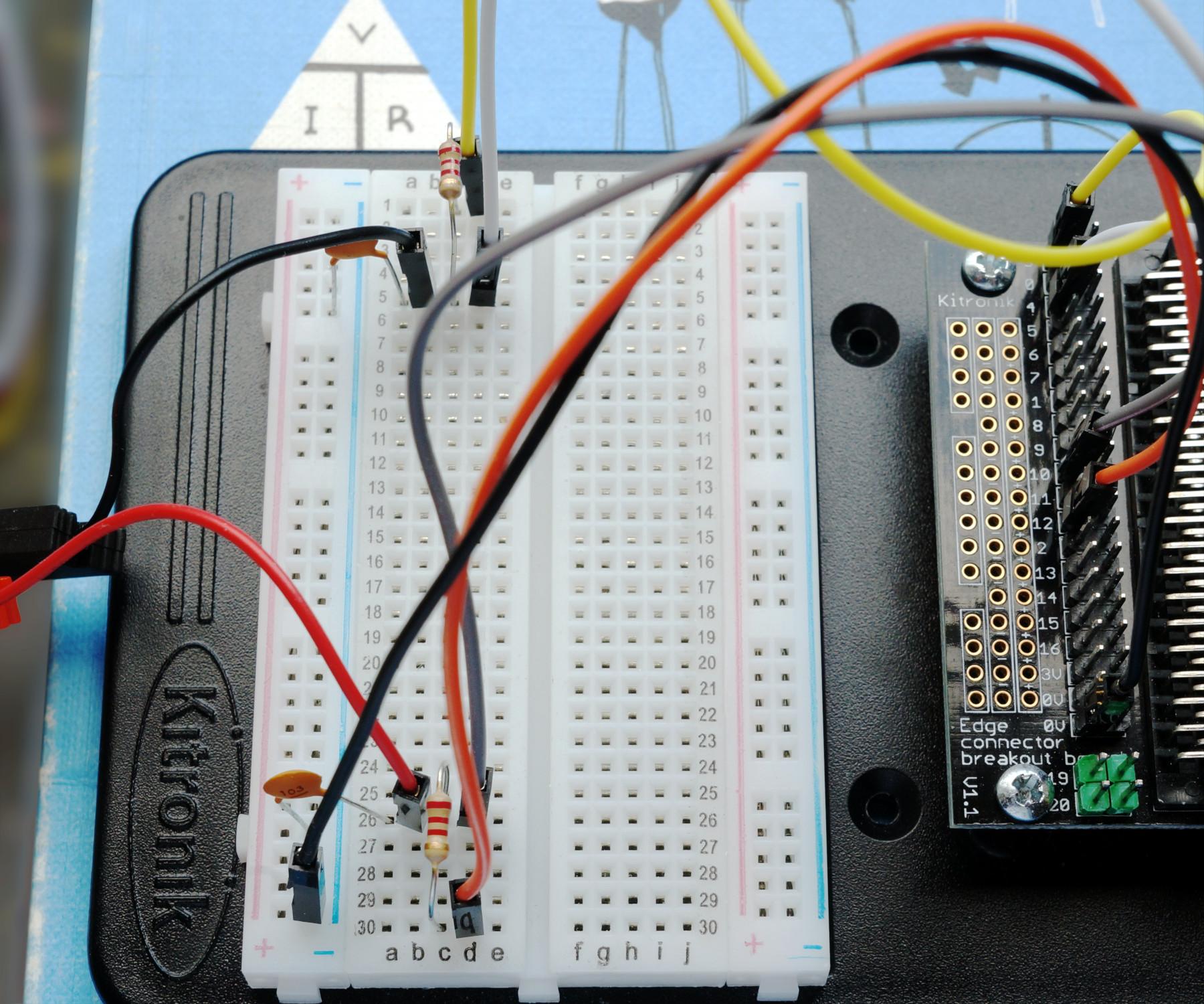 clue-component-breadboard-connectivity-slightangle-2-1800x1500.jpg