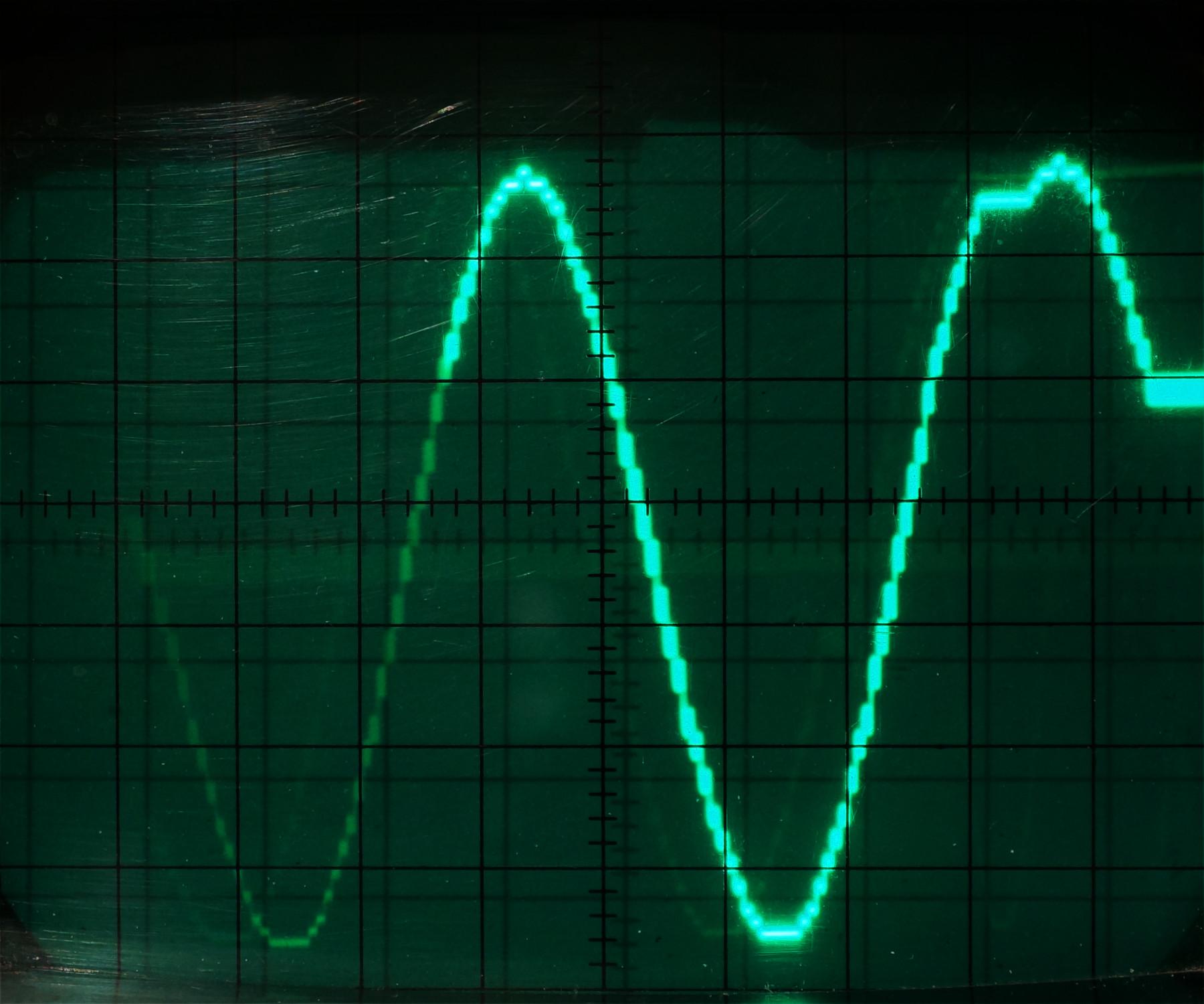 clue-component-tester-oneoutput-sinewave120res-1-1800x1500.jpg