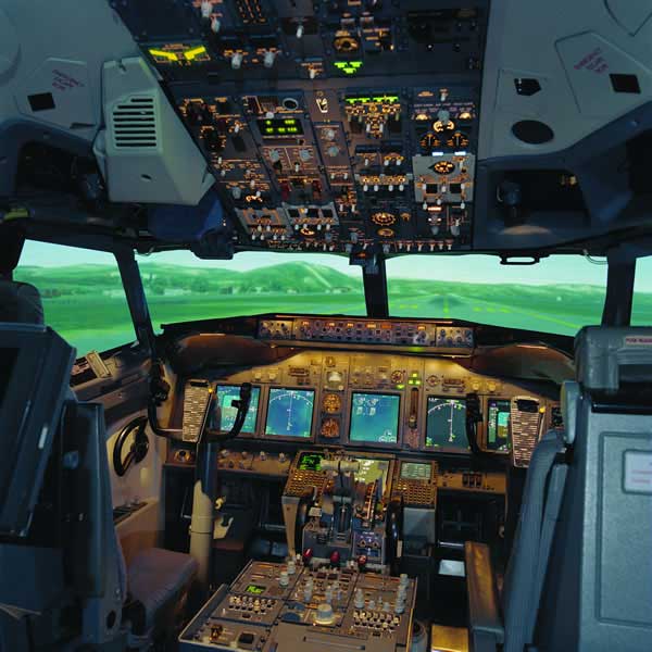 cockpit737ng.jpg