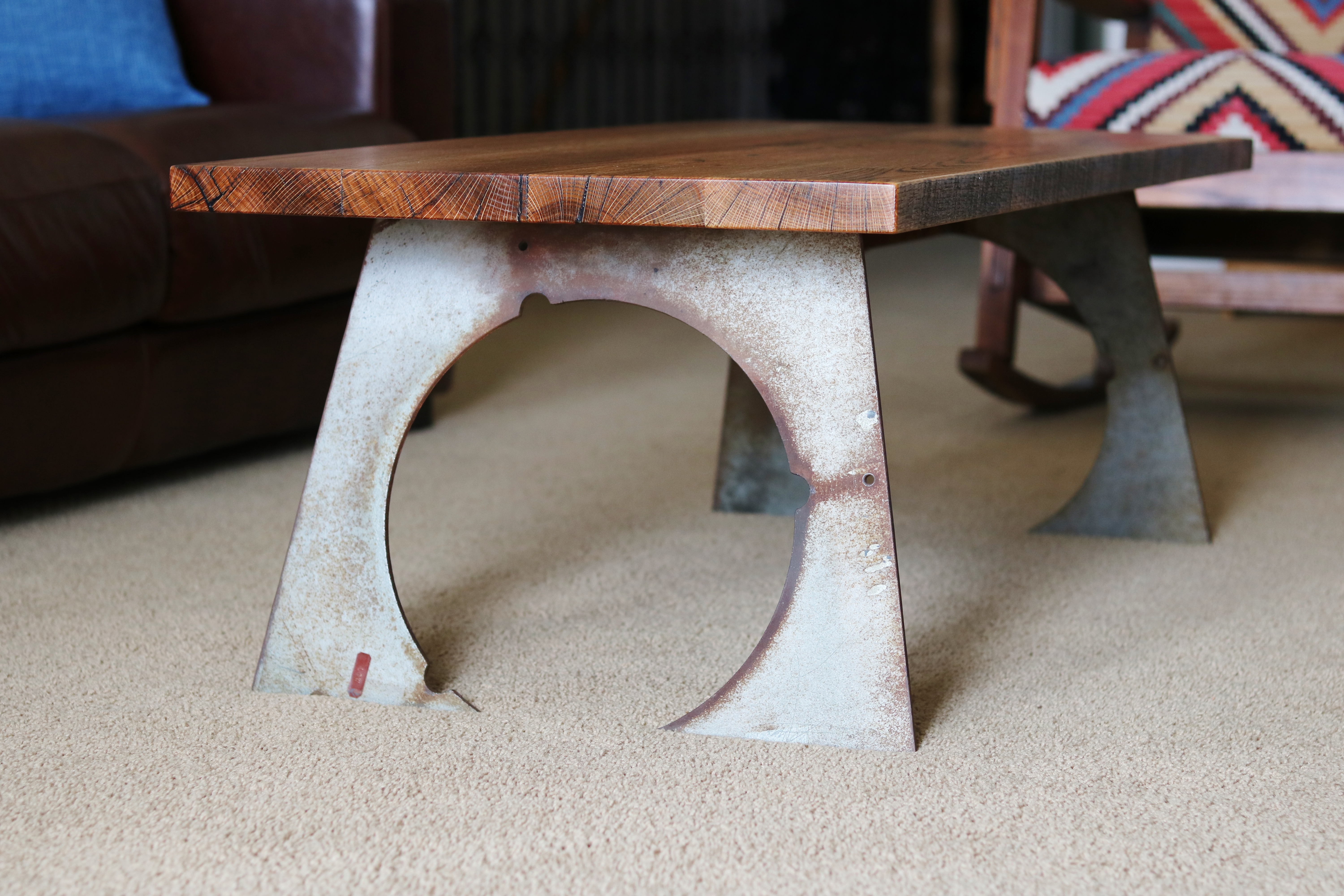 coffee table from trash (5).JPG