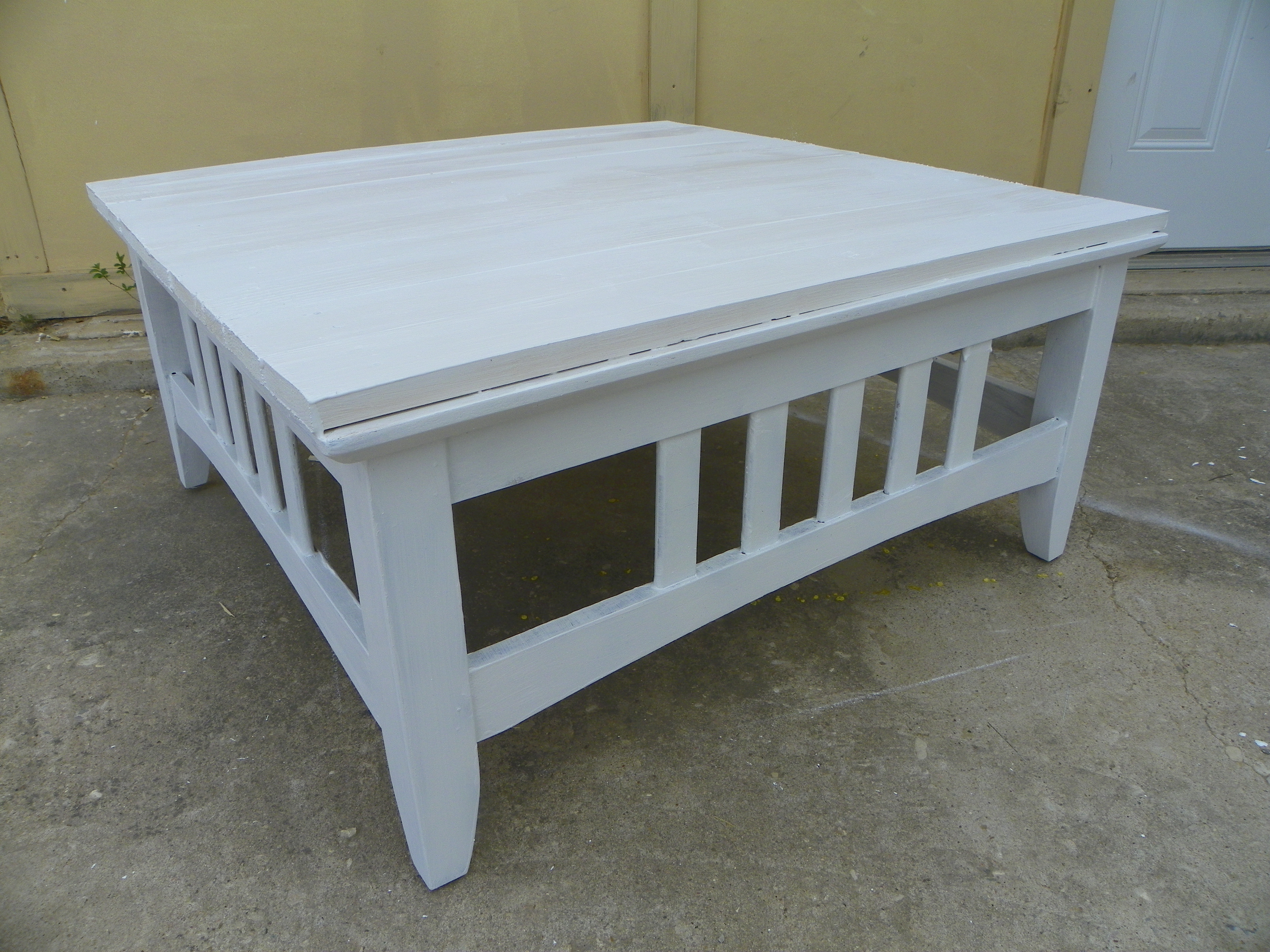 coffee table white 020.jpg