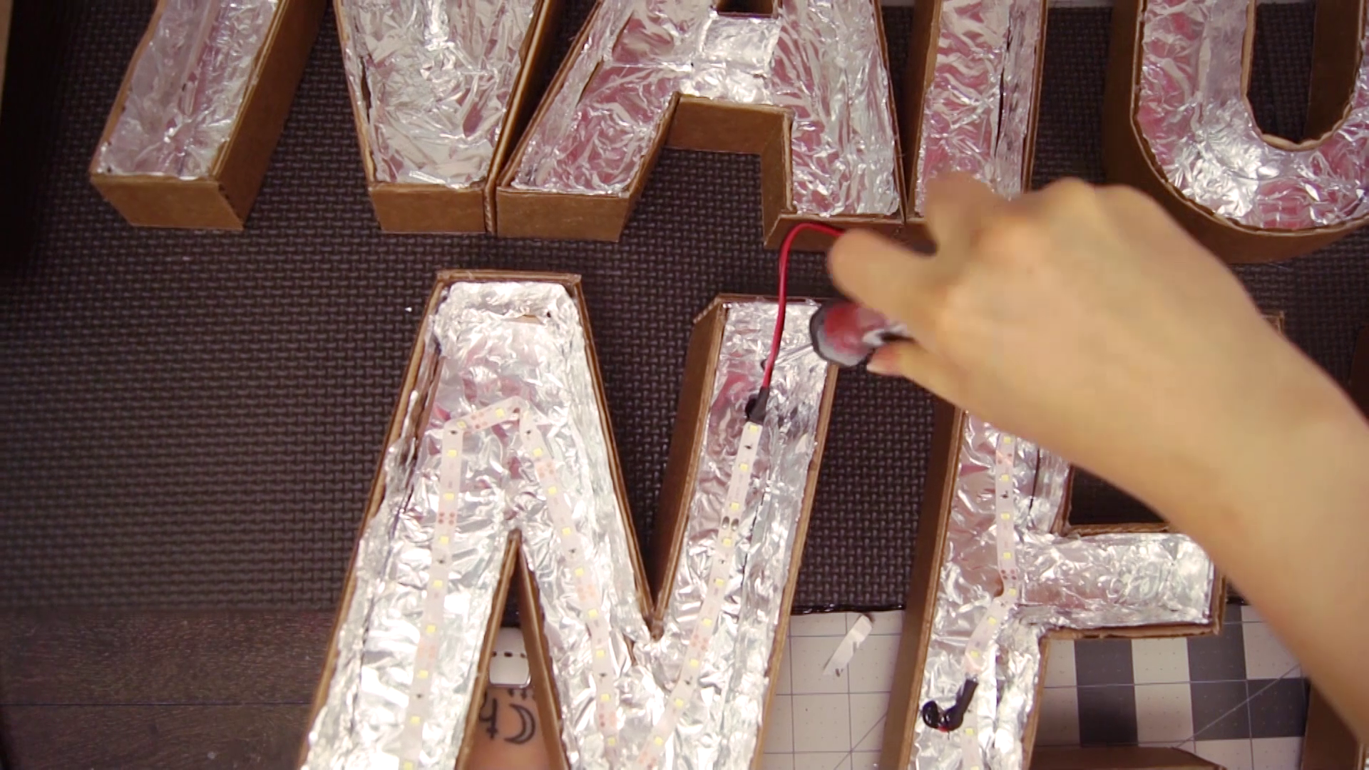 comic-book-superhero-wall-sign-led-light-decoration-nerdy-2017-06-21-13h48m54s80.png