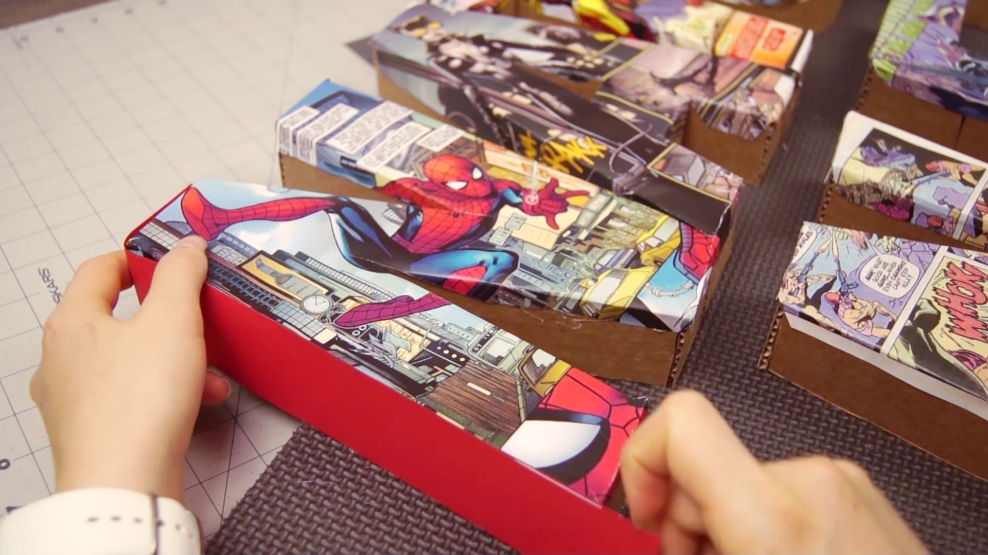 comic-book-superhero-wall-sign-led-light-decoration-nerdy-2017-06-21-13h51m25s52.png