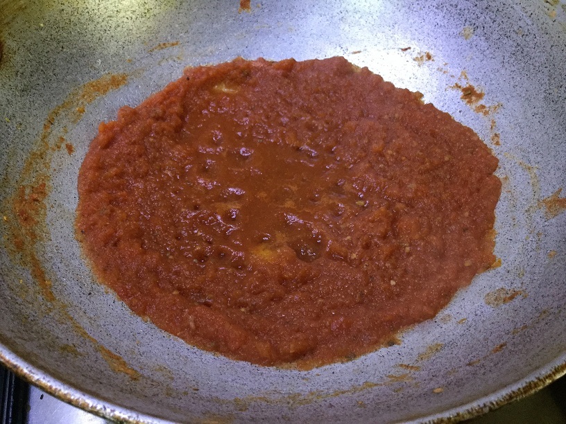 cooked pizza sauce.jpg