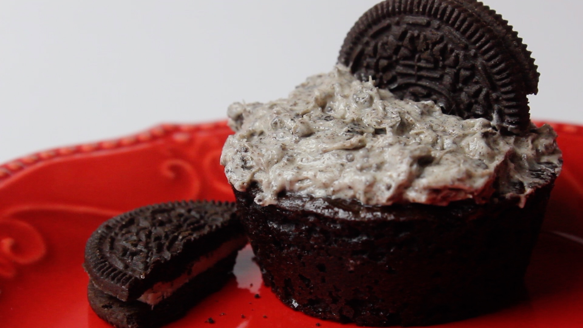 cookies and cream cupcakes 1.jpg