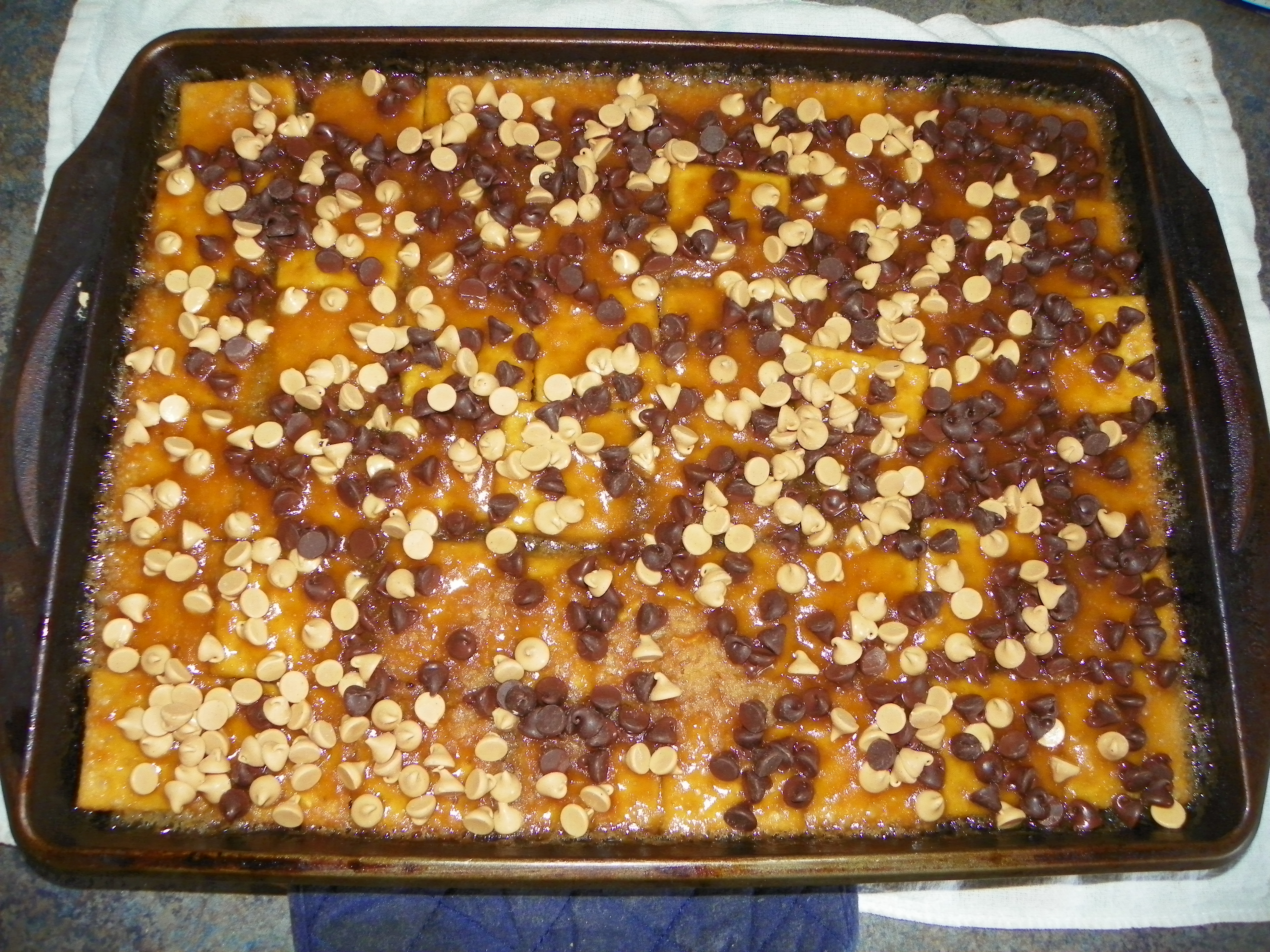 cracker candy peanut butter 004.jpg