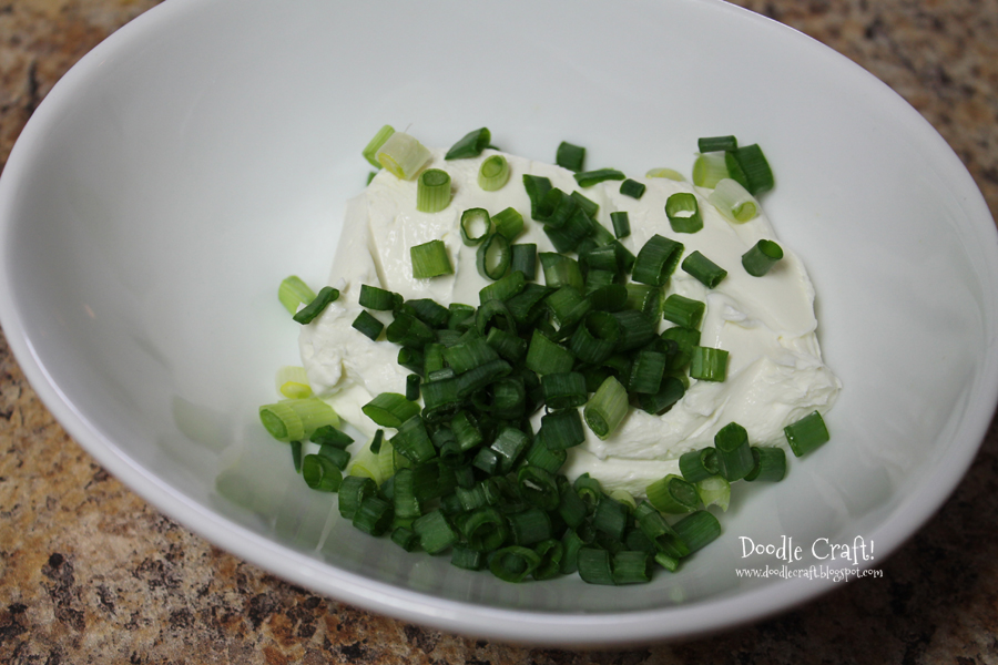 crispy cream cheese and green onion fried wontons snack food (12).JPG