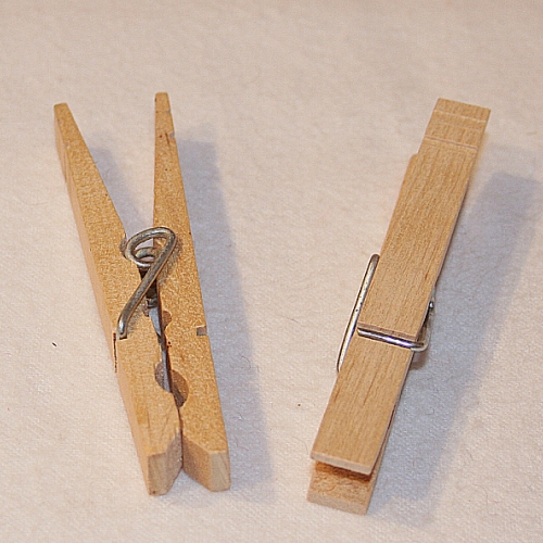 ct2-27_clothespin.jpg