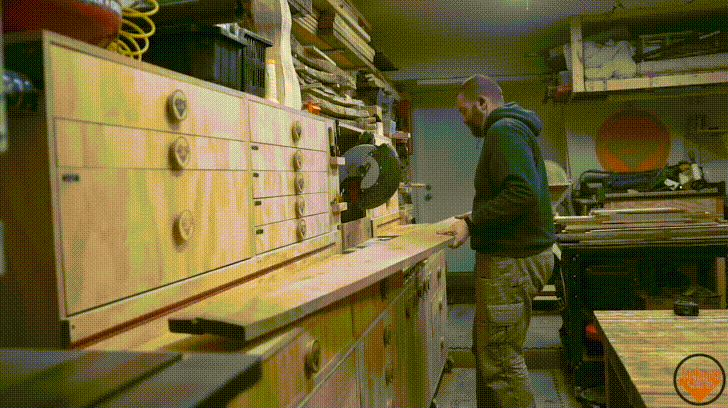 custom media table 3 GIF.gif