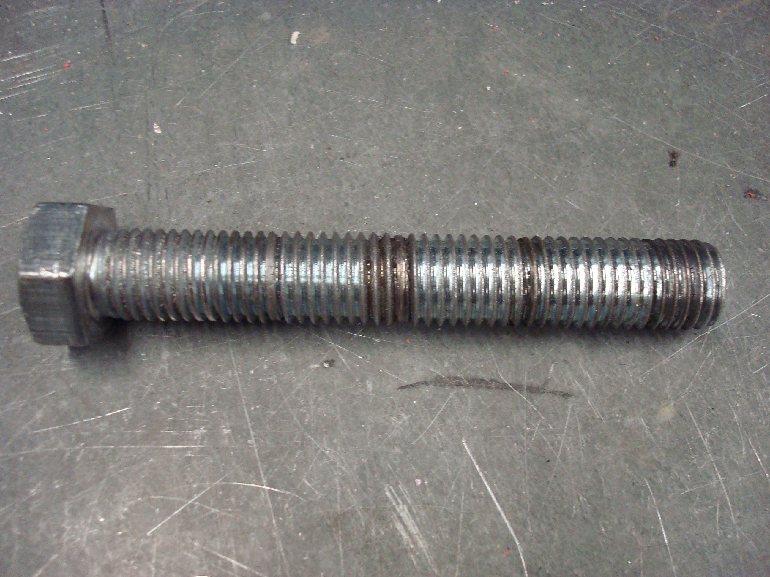 damaged bolt.JPG