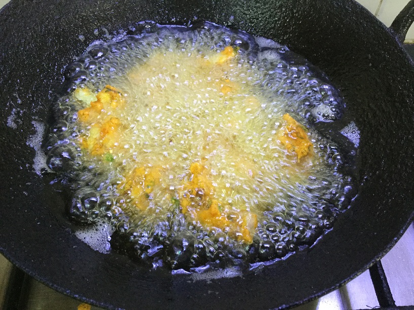 deep frying gobi fritters.jpg