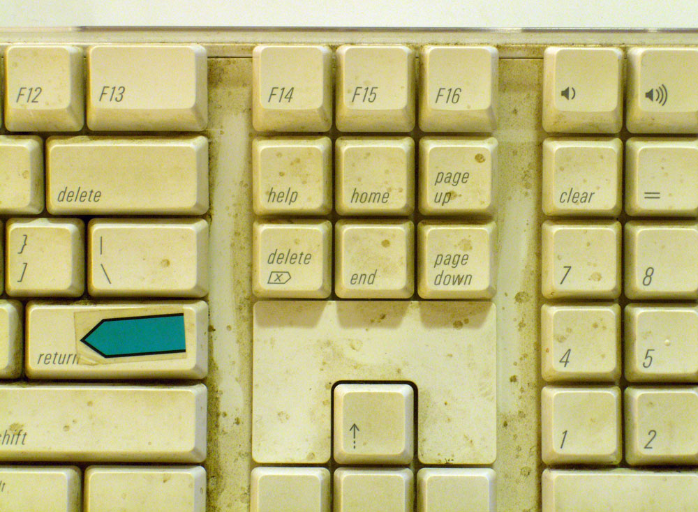 dirtykeyboard.jpg