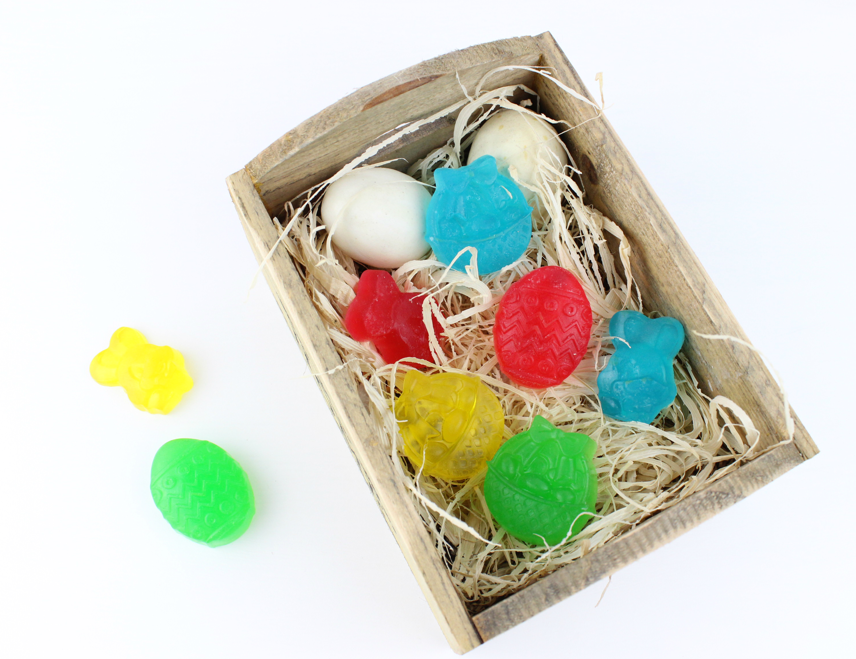 diy craft Easter colored sopas for kids.JPG