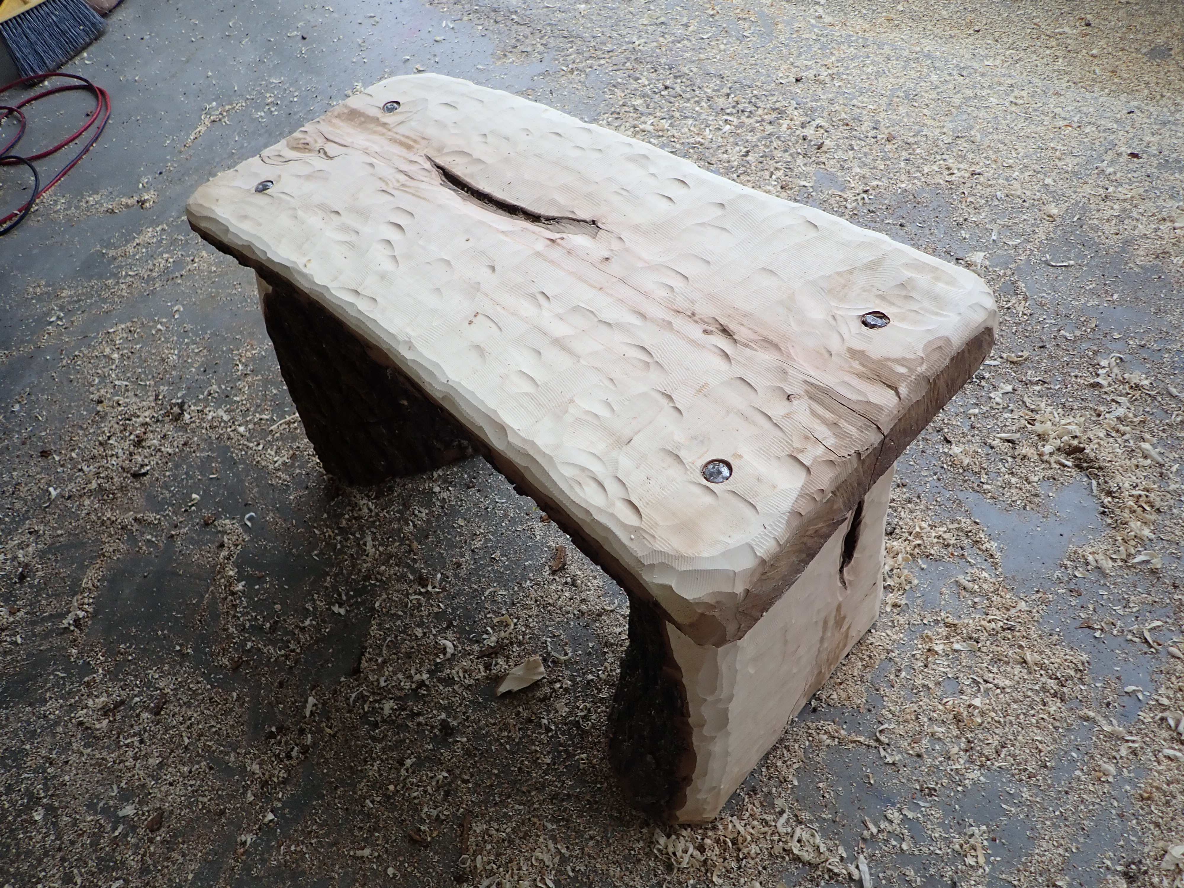 diy make homeade log bench (39).JPG