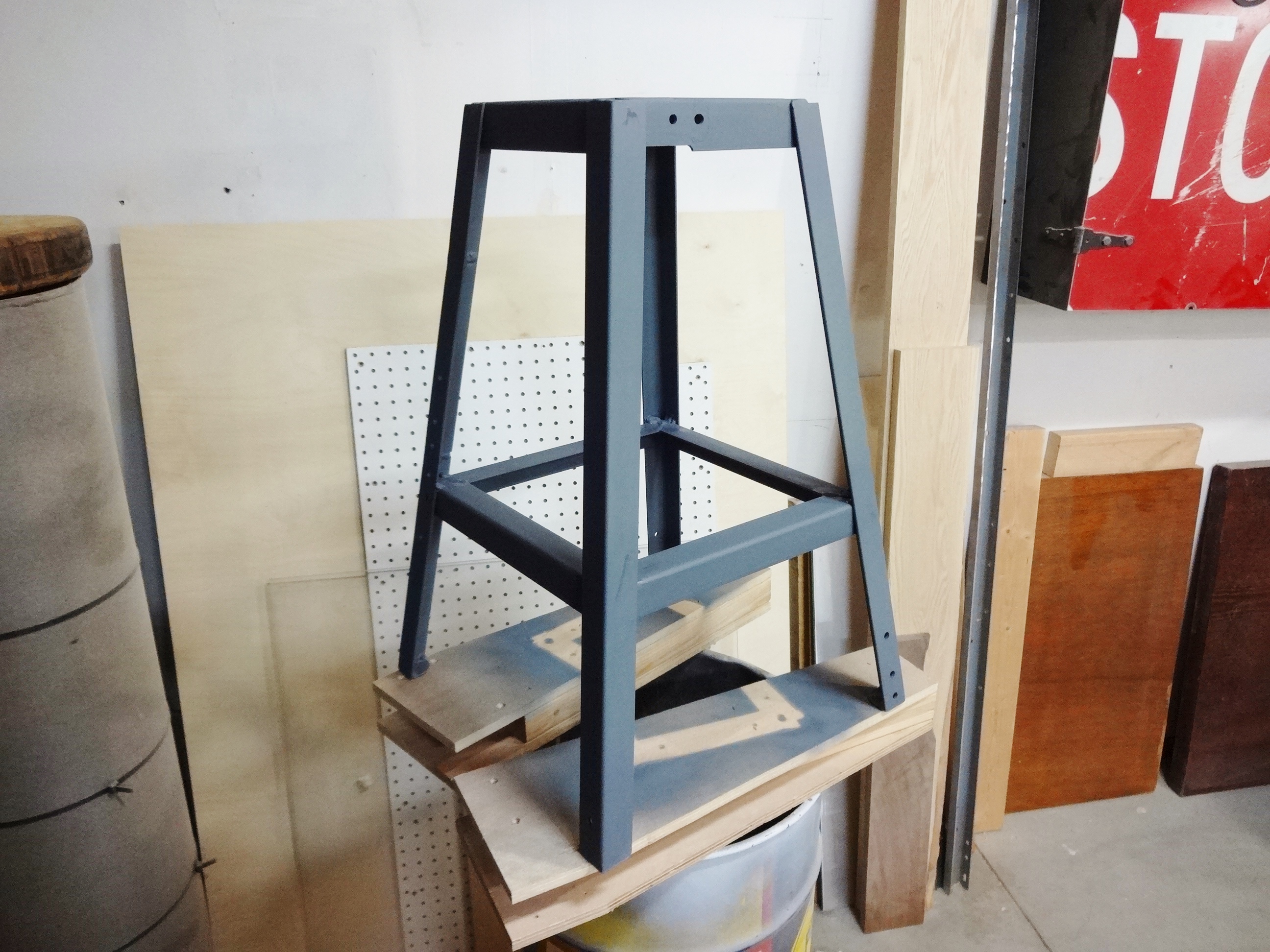 diy welded barstools (33).JPG