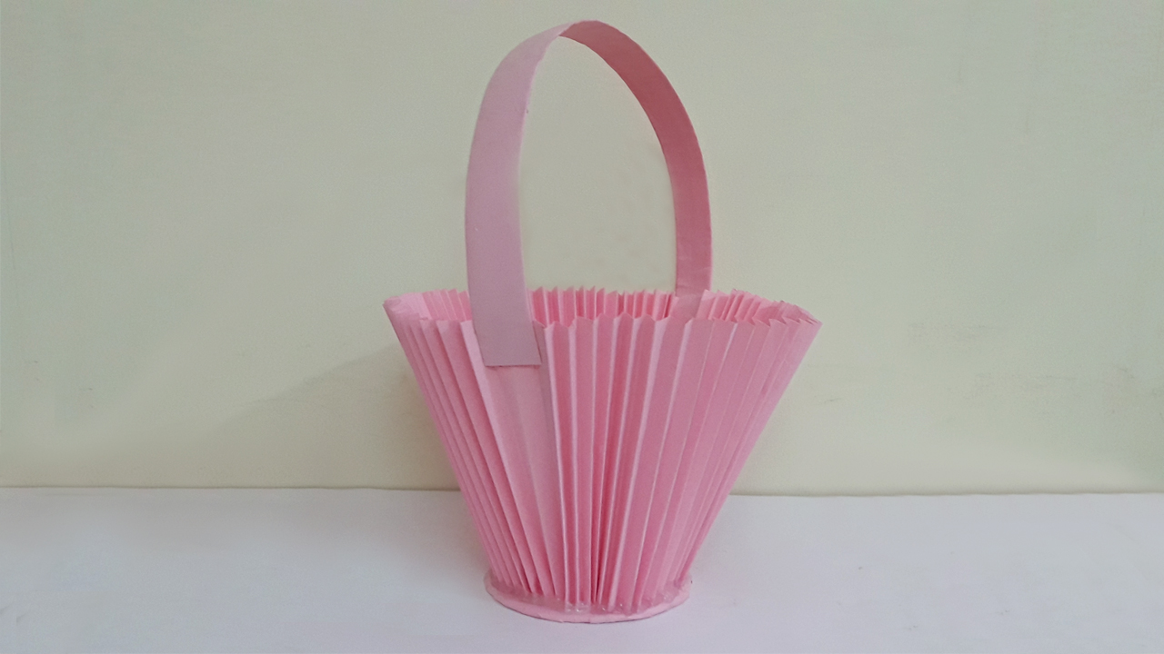 diy-paper-accordion-basket-stylenrich.jpg