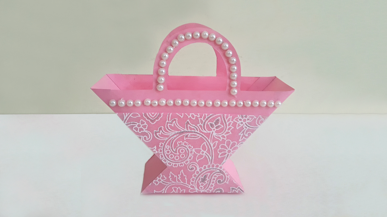 diy-paper-basket-for-gifts-stylenrich.jpg